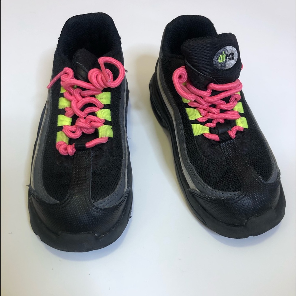 Nike AirMax Sneakers